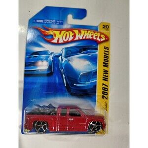 NIP Hot Wheels 2007 New Models 1:64 Die Cast Chevrolet Silverado Pickup Truck